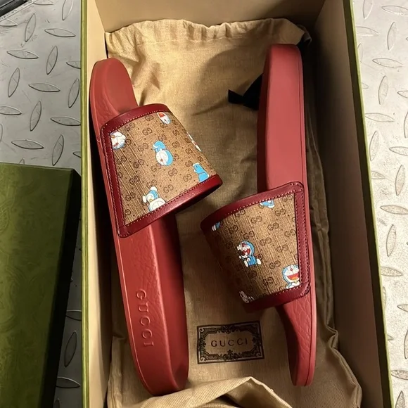 SALE!! Gucci x Doraemon limited edition GG supreme logo slides NWB FINAL DROP